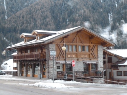 гостиницы Италии мезана лыжная гостиница dolomiti di brenta val di sole гостиница Eccher фото туристов